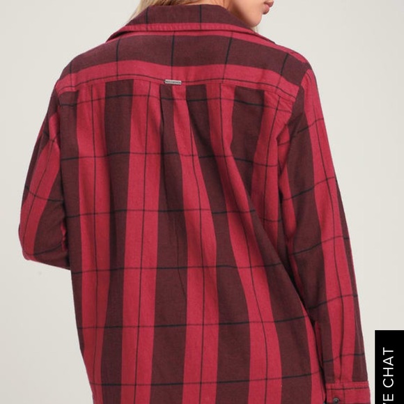 ⭐️SALE⭐️ NWT Red Plaid High-Low Long Sleeve Top - Picture 2 of 4